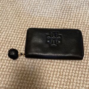 Tory Burch wallet